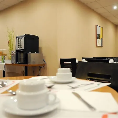 Hotel Camarena 3*