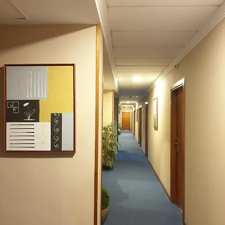 Camarena ホテル 3*